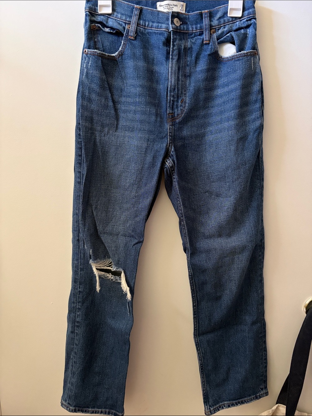 Abercrombie & Fitch Ankle Straight Ultra High Rise jeans size 6